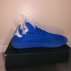Adidas Pharrell x Tennis Hu ‘ Solid blue
